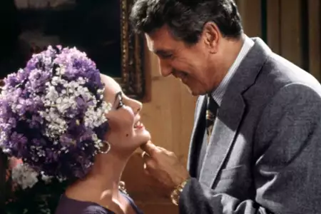 Pęknięte lustro - galeria zdjęć - filmweb