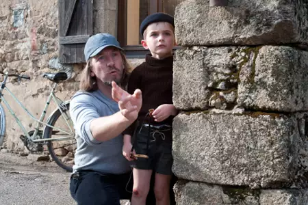 Wojna guzików - galeria zdjęć - filmweb