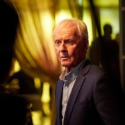 The Very Excellent Mr. Dundee - galeria zdjęć - filmweb