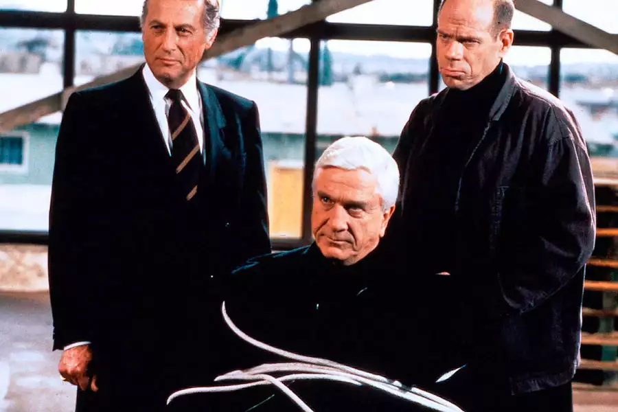 Naga broń 2 1/2: Kto obroni prezydenta? - galeria zdjęć - filmweb