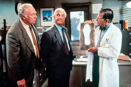 Naga broń 2 1/2: Kto obroni prezydenta? - galeria zdjęć - filmweb