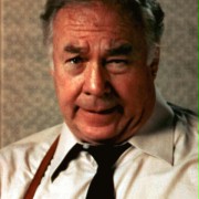 George Kennedy w Naga broń 2 1/2: Kto obroni prezydenta?
