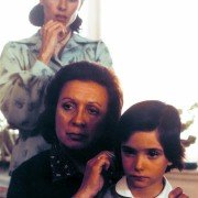 Nakarmić kruki - galeria zdjęć - filmweb
