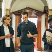 The Ones Below - galeria zdjęć - filmweb