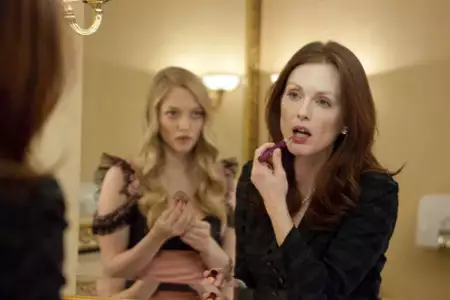 Chloe - galeria zdjęć - filmweb