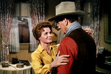 Rio Bravo - galeria zdjęć - filmweb