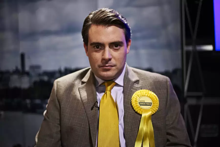 Czarne lustro - galeria zdjęć - filmweb