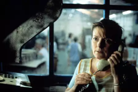 Sekrety i kłamstwa - galeria zdjęć - filmweb