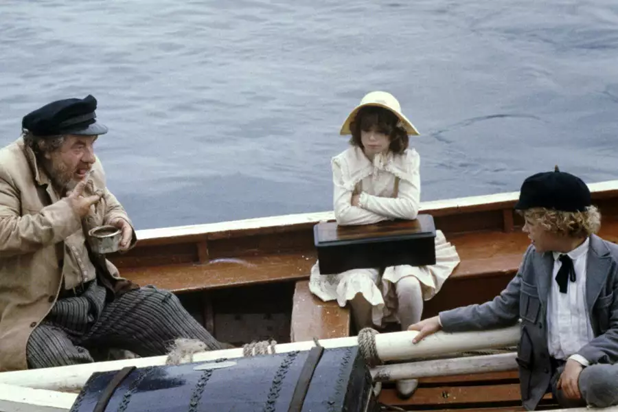 Błękitna laguna - galeria zdjęć - filmweb