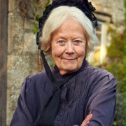 Annette Crosbie w Cydr z Rosie