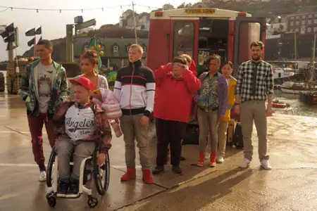 The Bad Education Movie - galeria zdjęć - filmweb