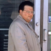 Wayne Knight w Za wszelką cenę