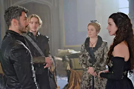 Nastoletnia Maria Stuart - galeria zdjęć - filmweb