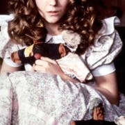 A.J. Langer w W mroku pod schodami