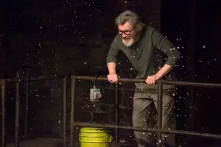 Kieł - galeria zdjęć - filmweb