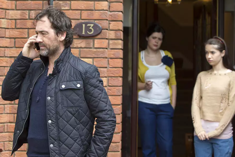 Amber - dziewczyna znika - galeria zdjęć - filmweb