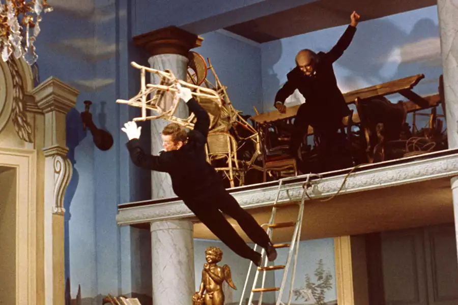 Fantomas powraca - galeria zdjęć - filmweb