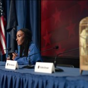 Space Force - galeria zdjęć - filmweb