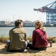 Hello Again - Ein Tag für immer - galeria zdjęć - filmweb