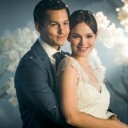 Hello Again - Ein Tag für immer - galeria zdjęć - filmweb