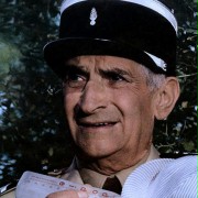 Louis de Funès w Żandarm i policjantki