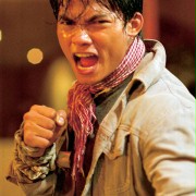 Tony Jaa w Obrońca