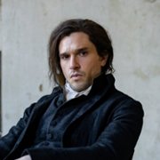 Kit Harington w Opowieść o dw&oacute;ch miastach