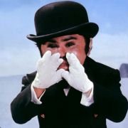 Człowiek ze złotym pistoletem - galeria zdjęć - filmweb