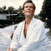 Człowiek ze złotym pistoletem - galeria zdjęć - filmweb