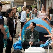 Alone Together - galeria zdjęć - filmweb