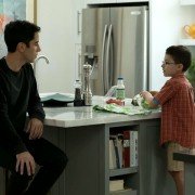 Alone Together - galeria zdjęć - filmweb
