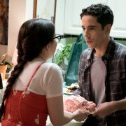 Alone Together - galeria zdjęć - filmweb