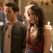 Alone Together - galeria zdjęć - filmweb
