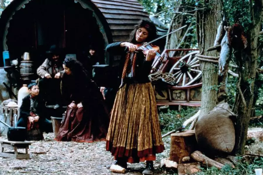 Purpurowe skrzypce - galeria zdjęć - filmweb