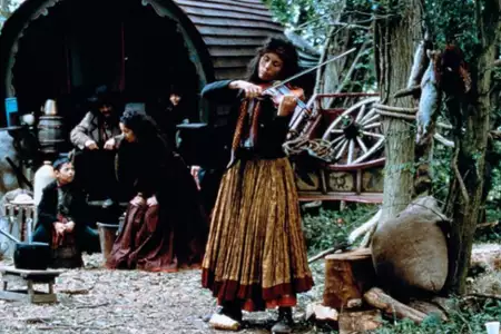 Purpurowe skrzypce - galeria zdjęć - filmweb