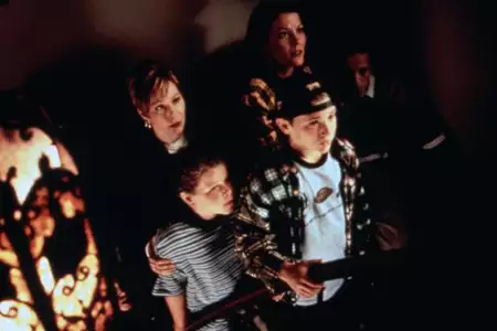 Sz&oacute;sty zmysł - galeria zdjęć - filmweb