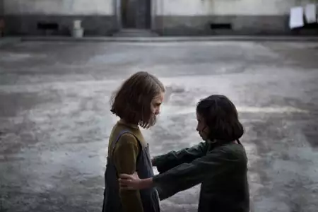 Genialna przyjaci&oacute;łka - galeria zdjęć - filmweb