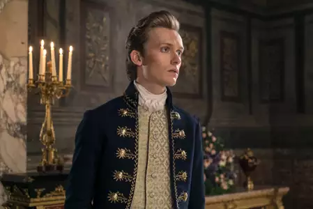 Królowa Charlotta: Opowieść ze świata Bridgertonów - galeria zdjęć - filmweb