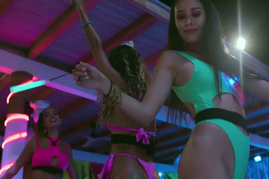 Too Hot To Handle: Ameryka Łacińska - galeria zdjęć - filmweb