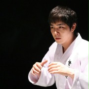 Kang-in, kapitan Stowarzyszenia Judo