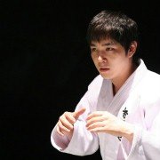 Kkot-mi-nam Yeon-swae Te-reo-sa-geon - galeria zdjęć - filmweb