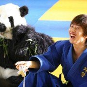 Kkot-mi-nam Yeon-swae Te-reo-sa-geon - galeria zdjęć - filmweb