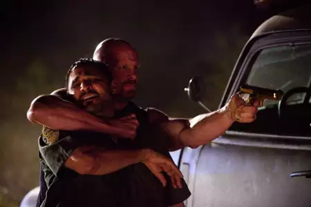 Intruz - galeria zdjęć - filmweb