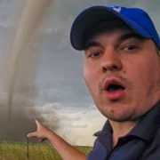 In the Eye of the Storm: Chasers - galeria zdjęć - filmweb