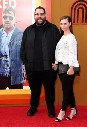 Nice Guys. R&oacute;wni goście - galeria zdjęć - filmweb