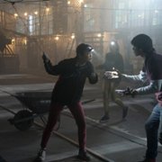 Daybreak - galeria zdjęć - filmweb
