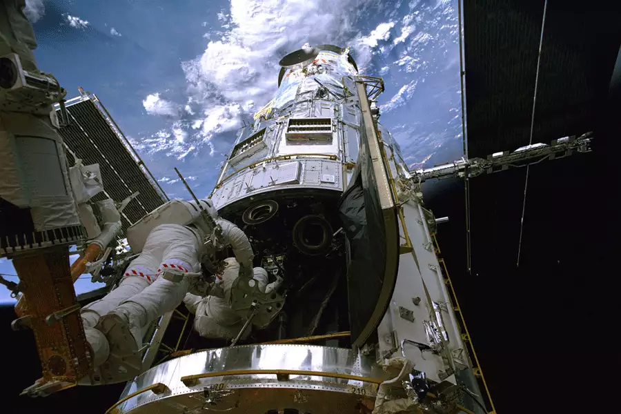 IMAX: Hubble 3D - galeria zdjęć - filmweb