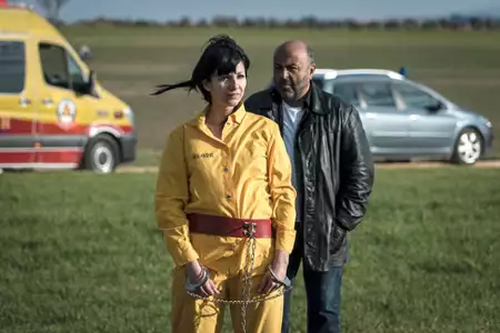 Uwięzione - galeria zdjęć - filmweb