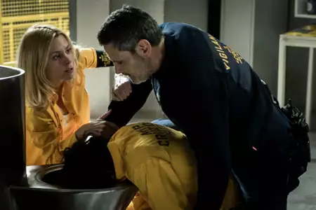 Uwięzione - galeria zdjęć - filmweb