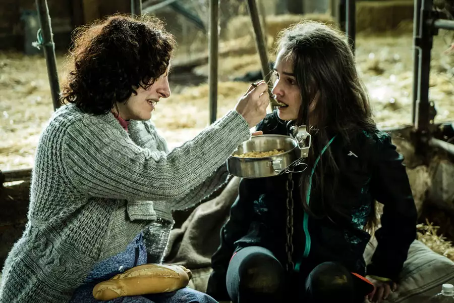 Uwięzione - galeria zdjęć - filmweb
